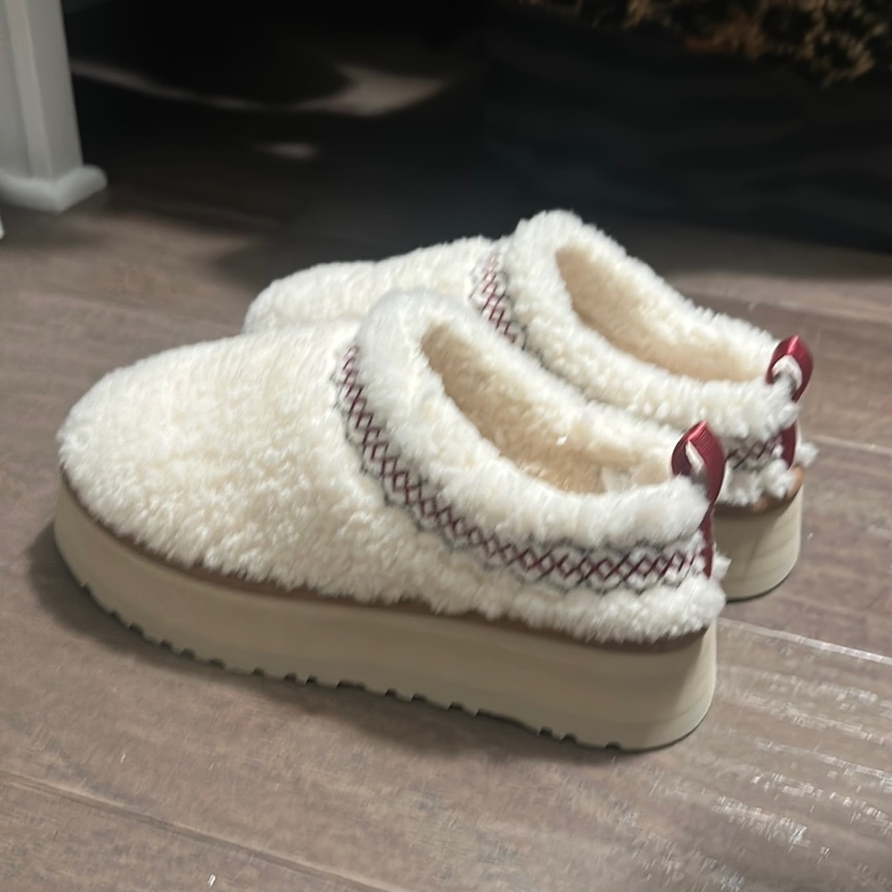 UGG Cream and Red Women's Slippers